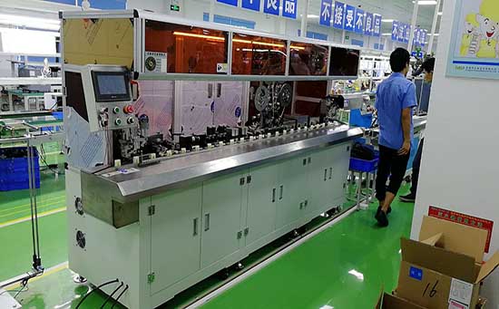 自動(dòng)裁線刷剪編織包銅箔去鋁箔機(jī) 自動(dòng)裁線刷剪編織包銅箔去鋁箔機(jī)